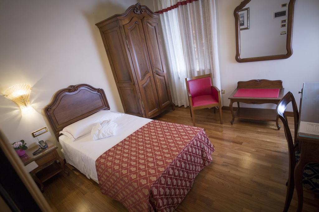 Hotel Spessotto Portogruaro Exterior foto